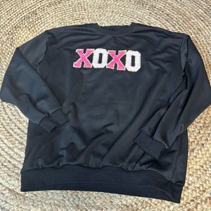 Black XOXO Valentine sweatshirt size large